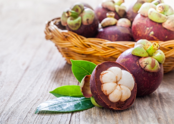 Fattah mangosteen in a basket